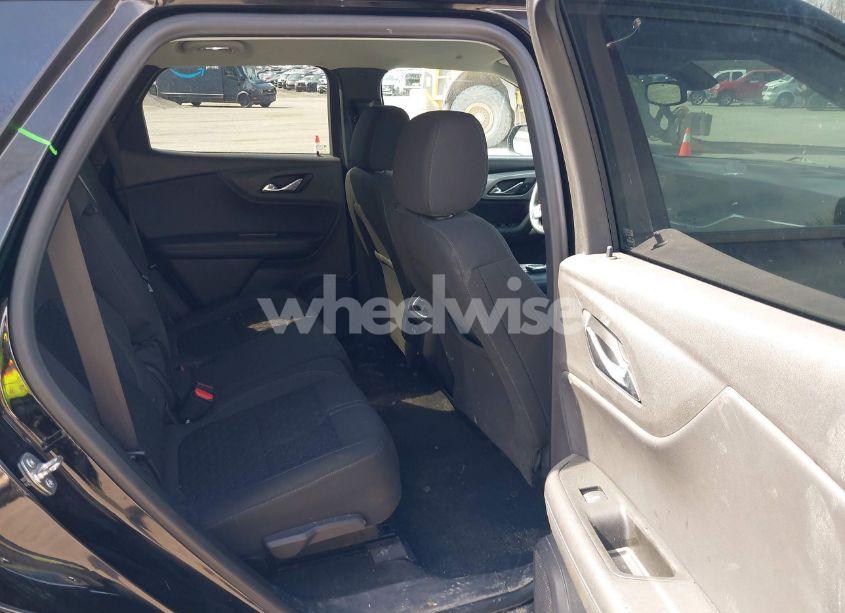 Photo 8 of 2019 Chevrolet Blazer (VIN 3GNKBGRS6KS610472)