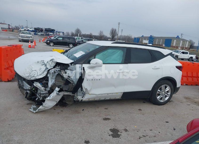 Photo 15 of 2019 Chevrolet Blazer (VIN 3GNKBGRS7KS647577)