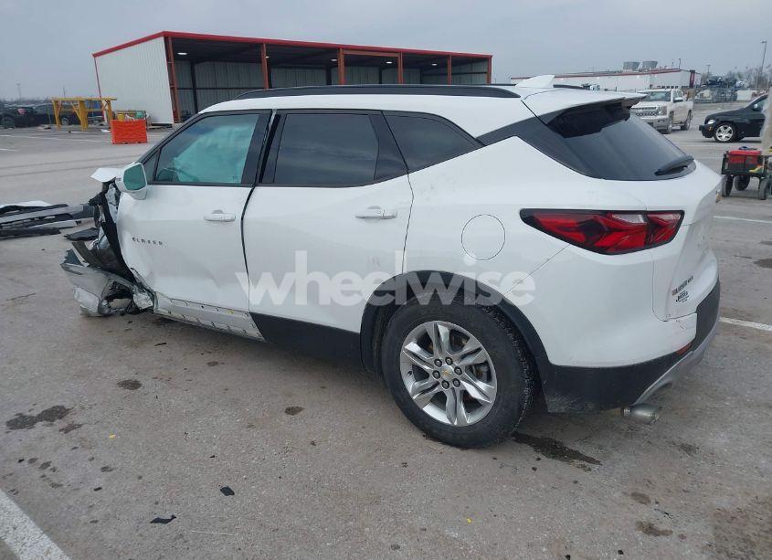 Photo 3 of 2019 Chevrolet Blazer (VIN 3GNKBGRS7KS647577)