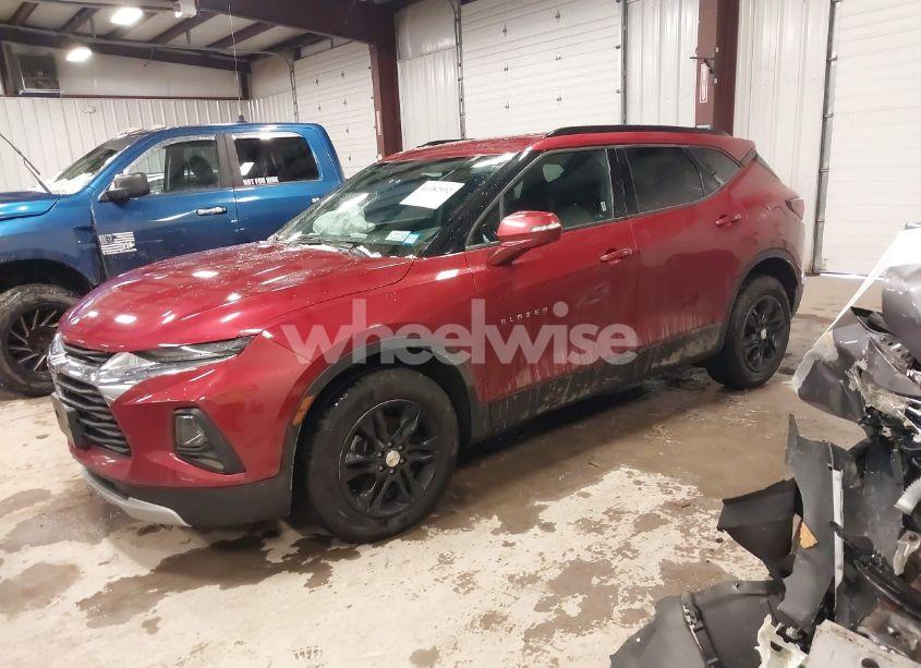 Photo 2 of 2019 Chevrolet Blazer (VIN 3GNKBGRS7KS691062)