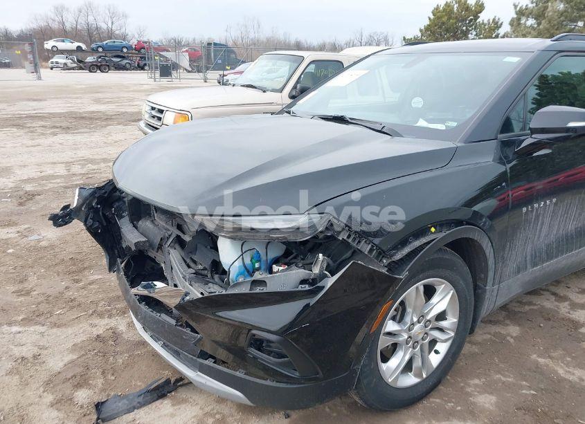 Photo 6 of 2019 Chevrolet Blazer (VIN 3GNKBGRS8KS642727)