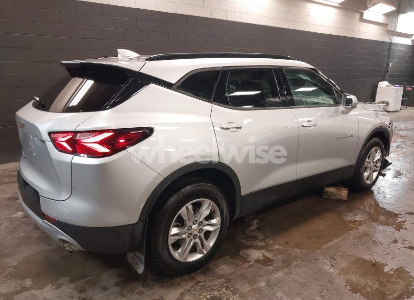 Photo 4 of 2019 Chevrolet Blazer (VIN 3GNKBGRS8KS694794)