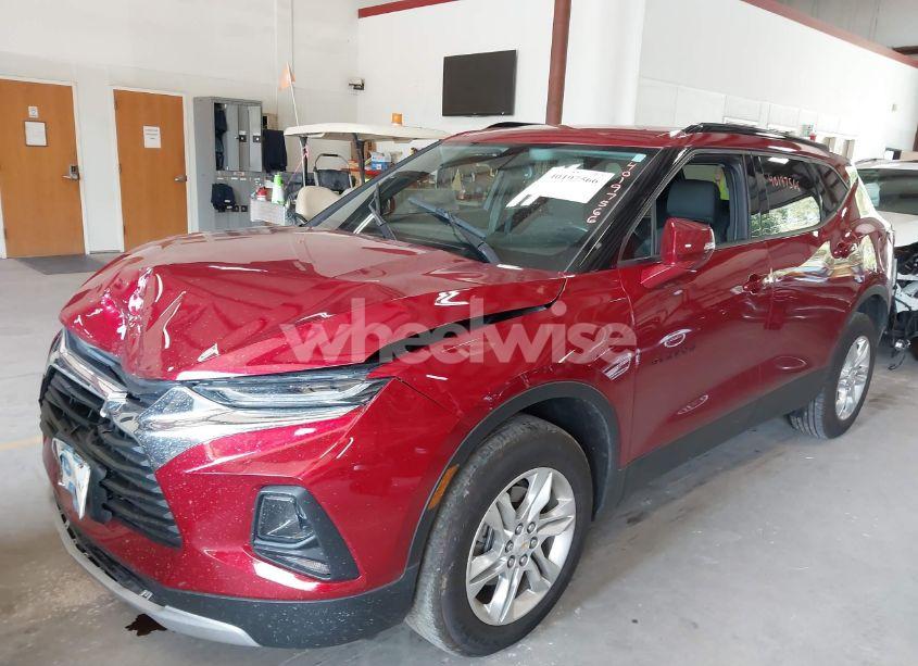Photo 2 of 2019 Chevrolet Blazer (VIN 3GNKBGRS9KS590105)