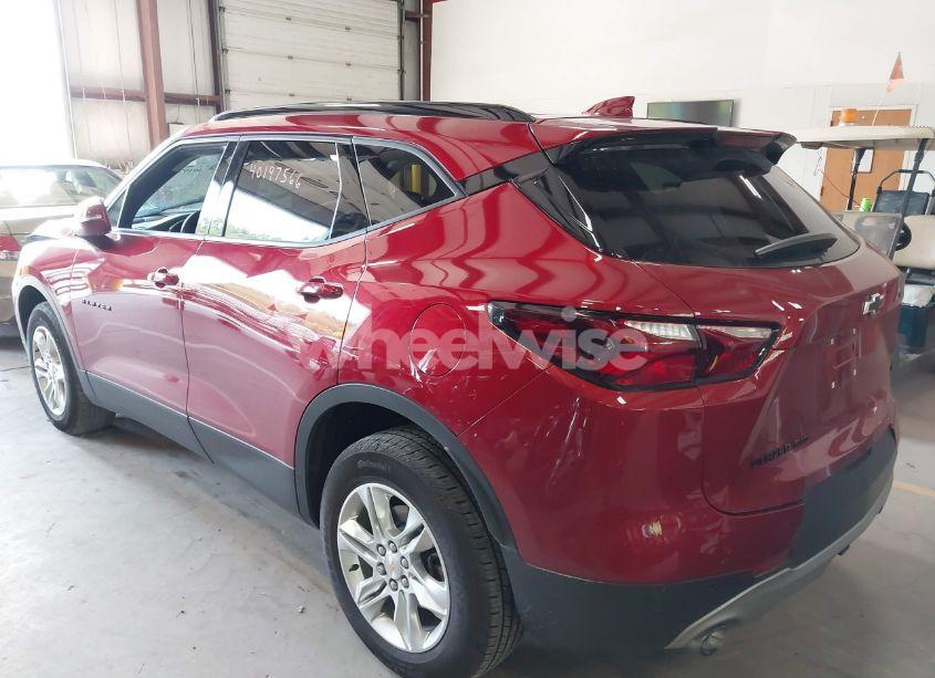 Photo 3 of 2019 Chevrolet Blazer (VIN 3GNKBGRS9KS590105)
