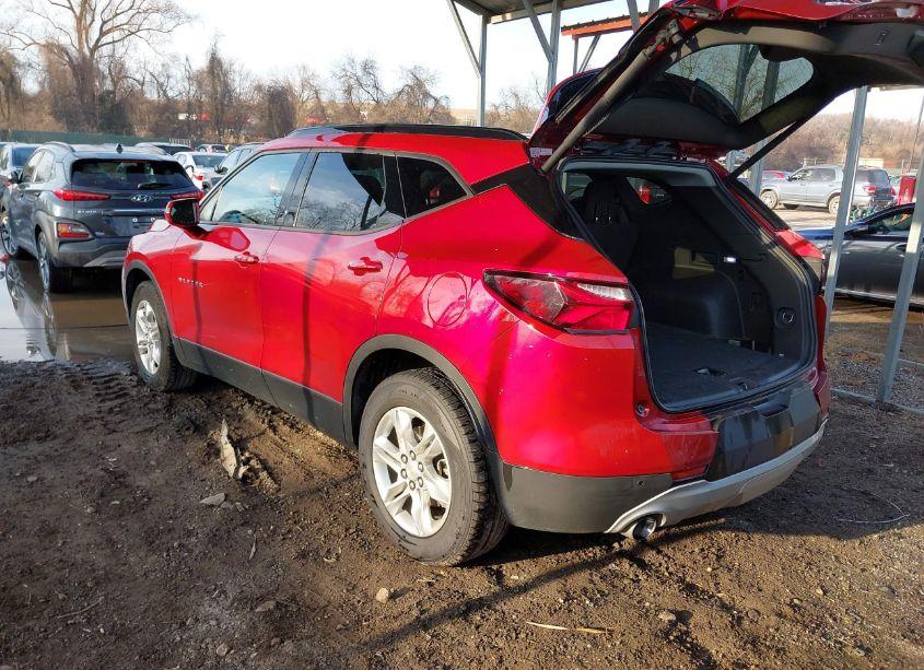 Photo 3 of 2019 Chevrolet Blazer (VIN 3GNKBGRSXKS668570)