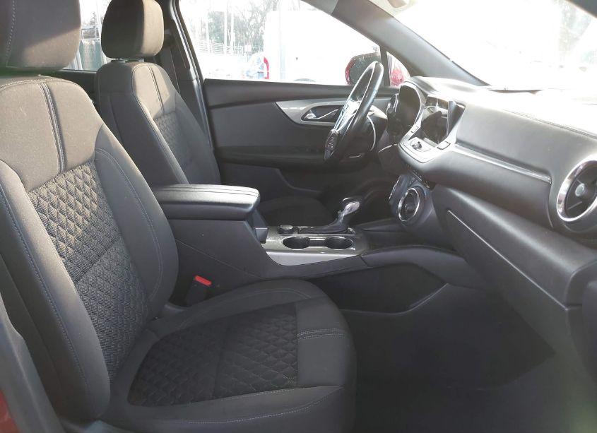 Photo 5 of 2019 Chevrolet Blazer (VIN 3GNKBGRSXKS668570)