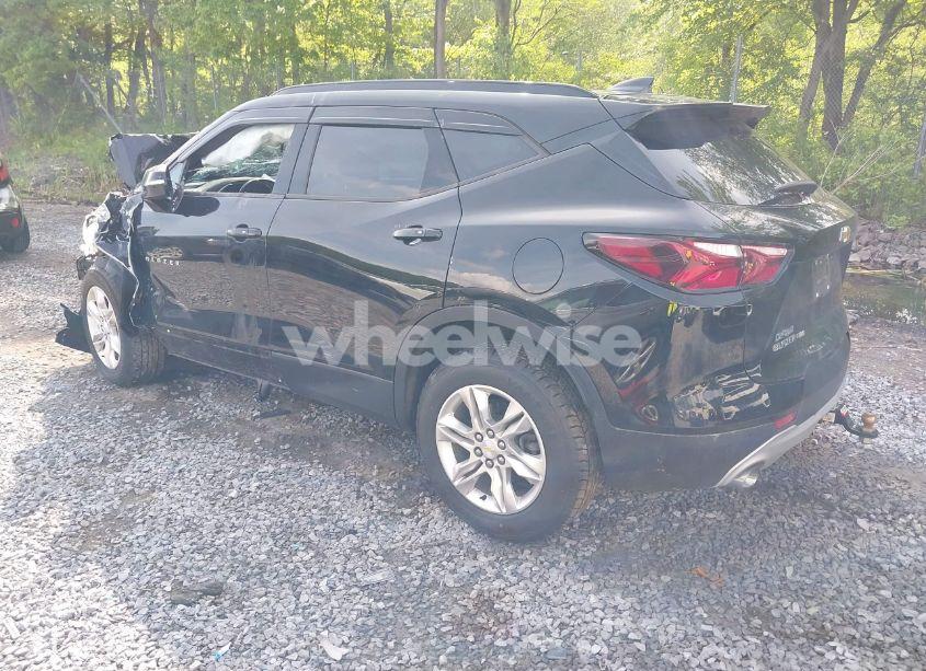 Photo 3 of 2019 Chevrolet Blazer (VIN 3GNKBGRSXKS676491)