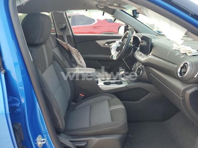 Photo 5 of 2025 CHEVROLET BLAZER 2LT (VIN 3GNKBHR40SS137059)