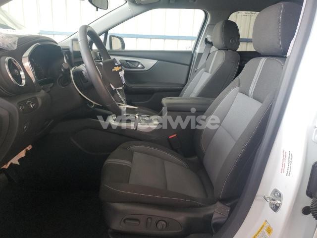 Photo 10 of 2025 CHEVROLET BLAZER 2LT (VIN 3GNKBHR42SS210075)