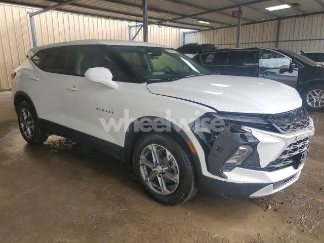 Photo 14 of 2025 CHEVROLET BLAZER 2LT (VIN 3GNKBHR42SS210075)