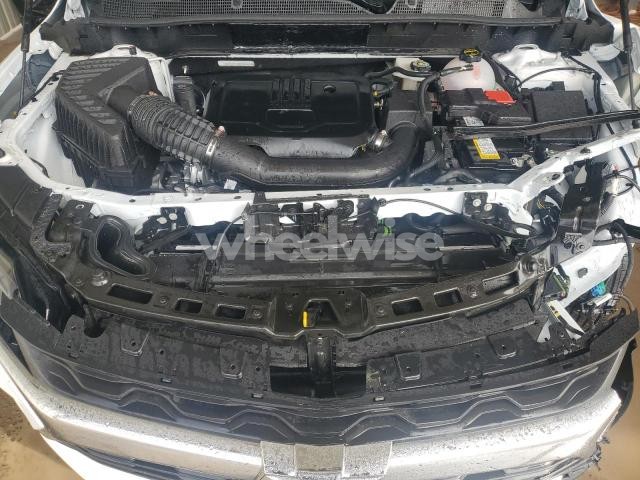 Photo 3 of 2025 CHEVROLET BLAZER 2LT (VIN 3GNKBHR42SS210075)
