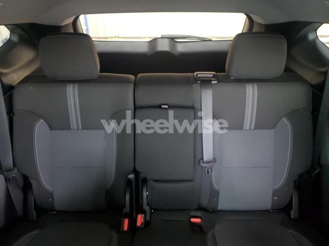 Photo 6 of 2025 CHEVROLET BLAZER 2LT (VIN 3GNKBHR42SS210075)