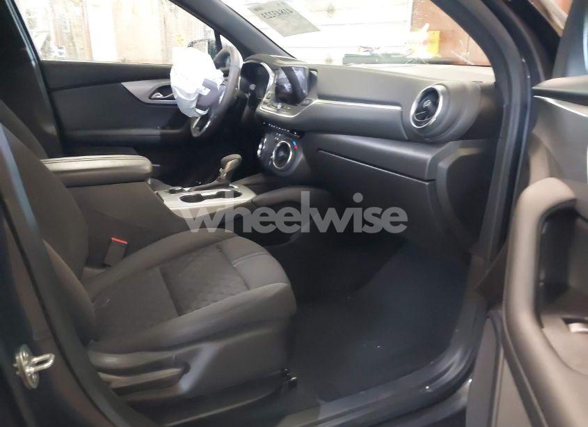 Photo 5 of 2022 Chevrolet Blazer AWD 2LT (VIN 3GNKBHR43NS118140)