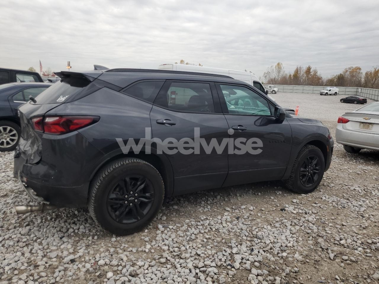 Photo 3 of 2022 CHEVROLET BLAZER 2LT (VIN 3GNKBHR43NS182128)