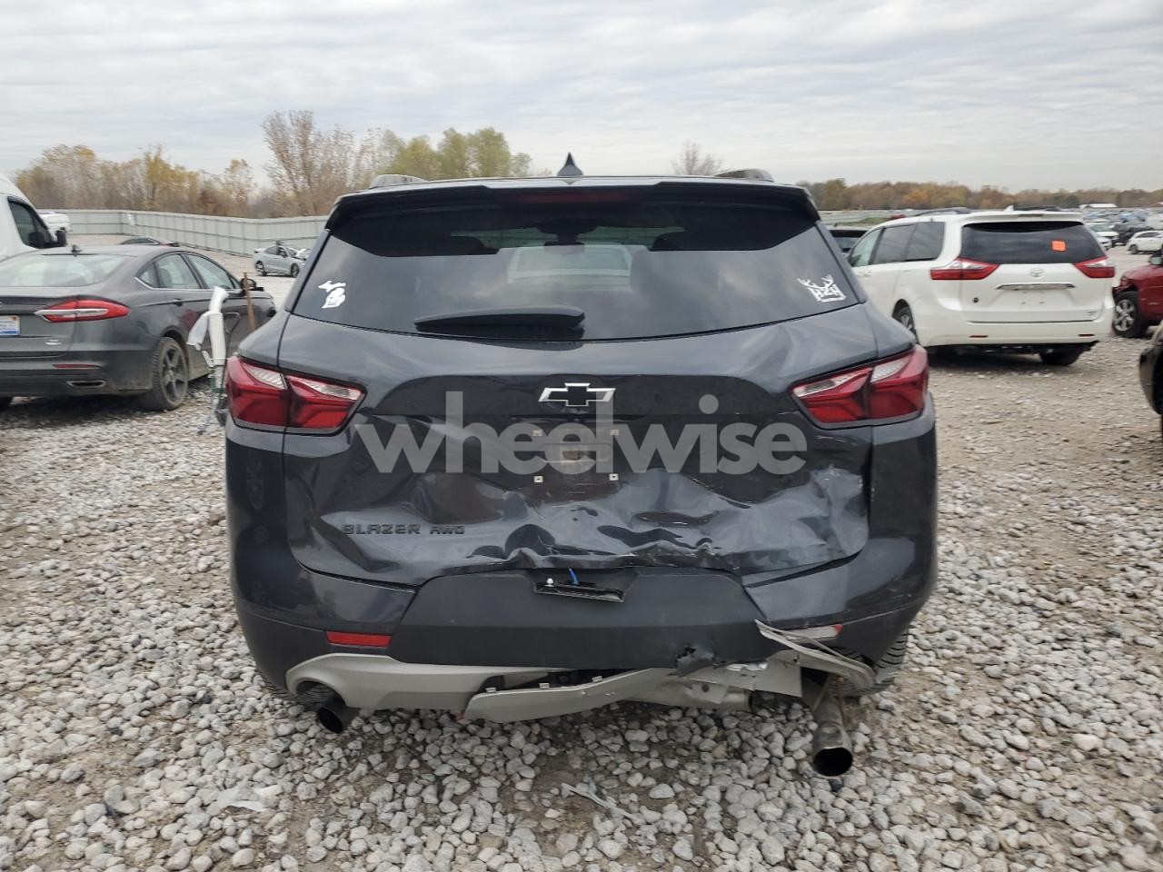 Photo 6 of 2022 CHEVROLET BLAZER 2LT (VIN 3GNKBHR43NS182128)