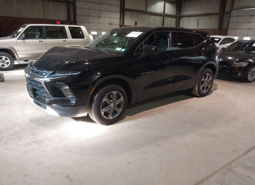 Photo 2 of 2024 Chevrolet Blazer AWD 2LT (VIN 3GNKBHR44RS175999)