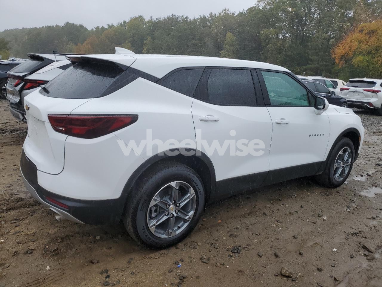 Photo 3 of 2025 CHEVROLET BLAZER 2LT (VIN 3GNKBHR45SS233303)