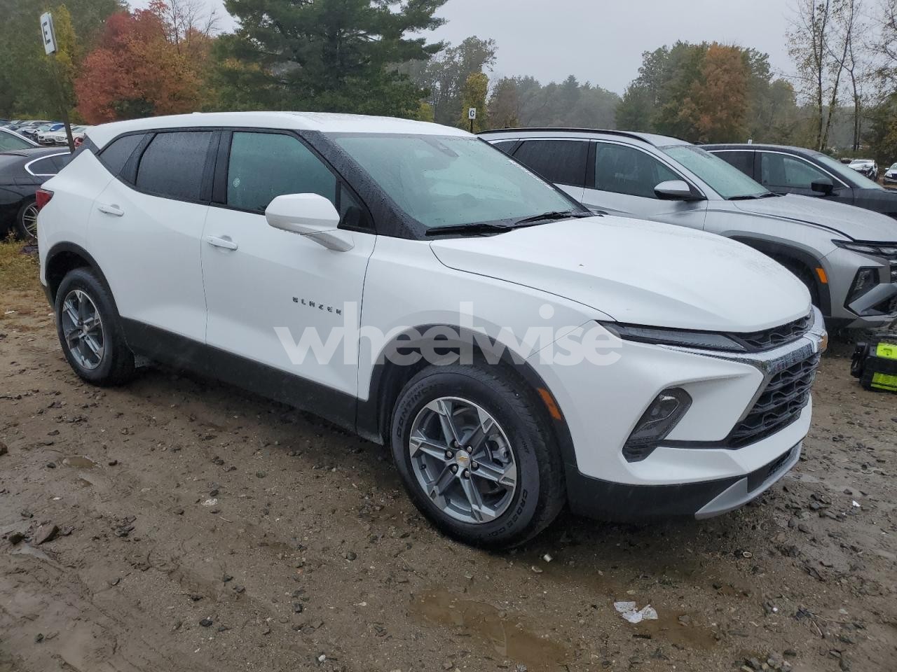 Photo 4 of 2025 CHEVROLET BLAZER 2LT (VIN 3GNKBHR45SS233303)