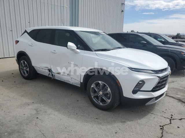 Photo 4 of 2025 CHEVROLET BLAZER 2LT (VIN 3GNKBHR46SS203176)