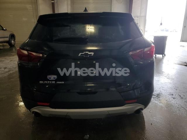 Photo 2 of 2022 CHEVROLET BLAZER 2LT (VIN 3GNKBHR47NS112874)