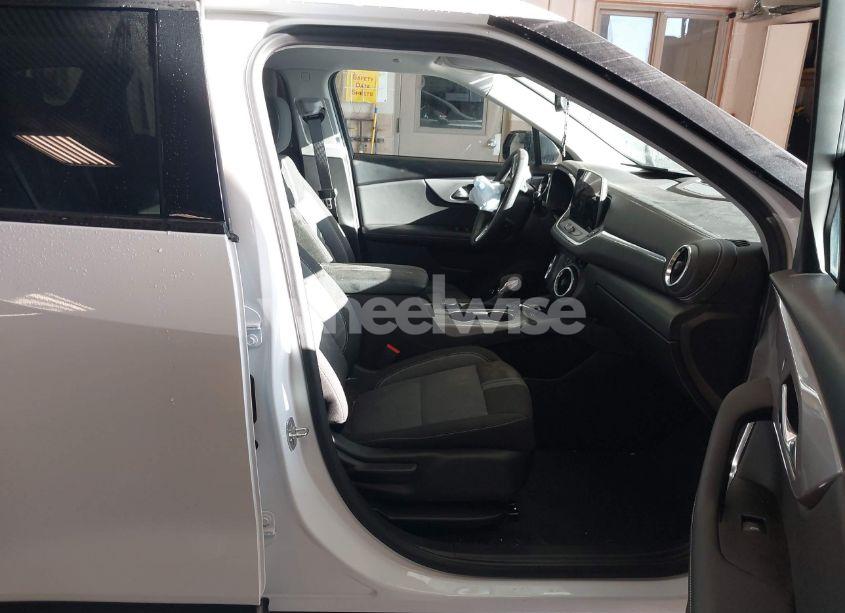 Photo 5 of 2024 Chevrolet Blazer AWD 2LT (VIN 3GNKBHR47RS159702)