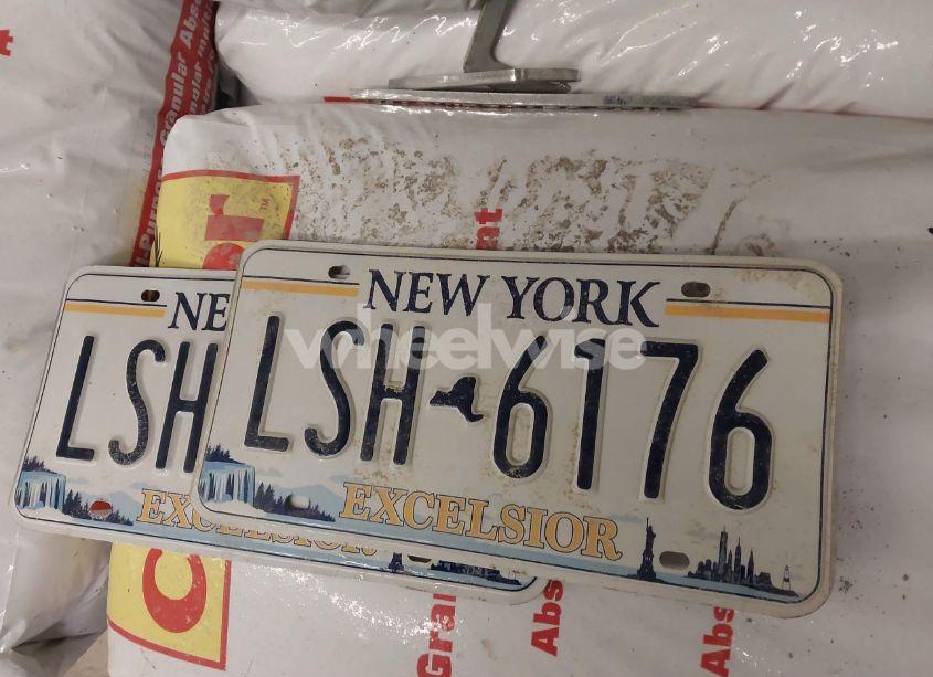 Photo 17 of 2025 Chevrolet Blazer AWD 2LT (VIN 3GNKBHR48SS150173)