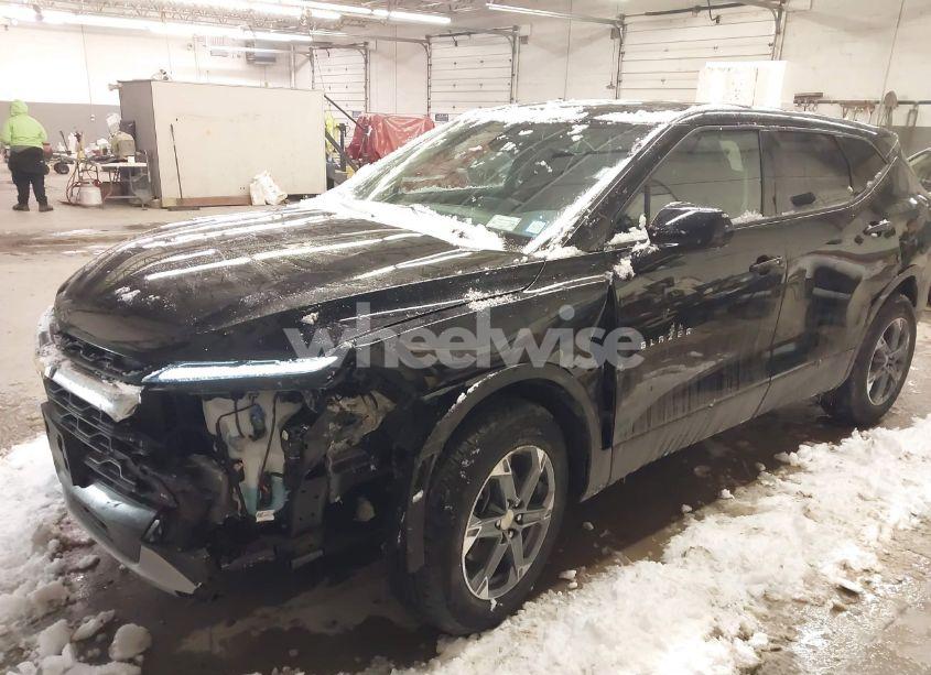 Photo 2 of 2025 Chevrolet Blazer AWD 2LT (VIN 3GNKBHR48SS150173)