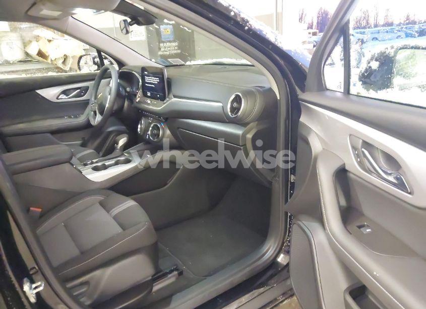 Photo 5 of 2025 Chevrolet Blazer AWD 2LT (VIN 3GNKBHR48SS150173)