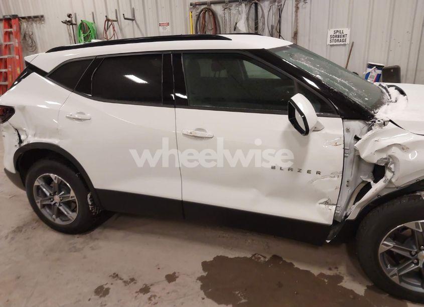 Photo 13 of 2024 Chevrolet Blazer AWD 2LT (VIN 3GNKBHR4XRS172301)