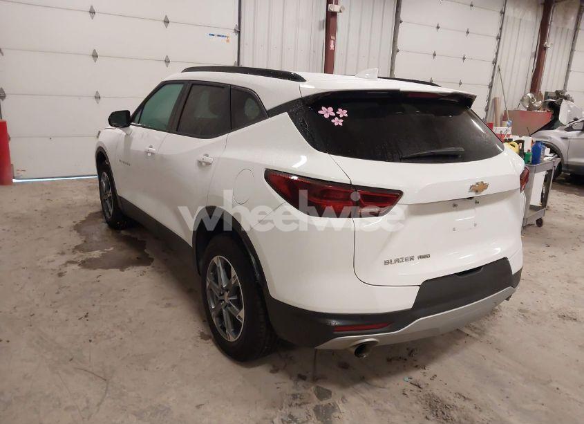 Photo 3 of 2024 Chevrolet Blazer AWD 2LT (VIN 3GNKBHR4XRS172301)