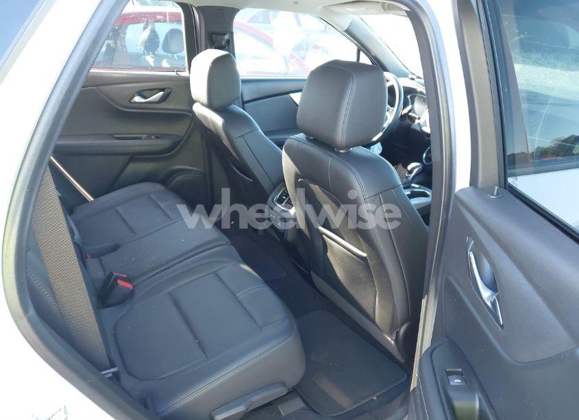 Photo 8 of 2019 Chevrolet Blazer (VIN 3GNKBHRS0KS661570)