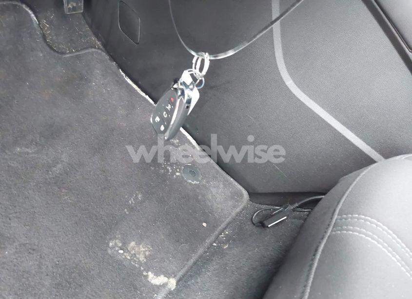 Photo 11 of 2021 Chevrolet Blazer AWD 2LT (VIN 3GNKBHRS0MS513826)