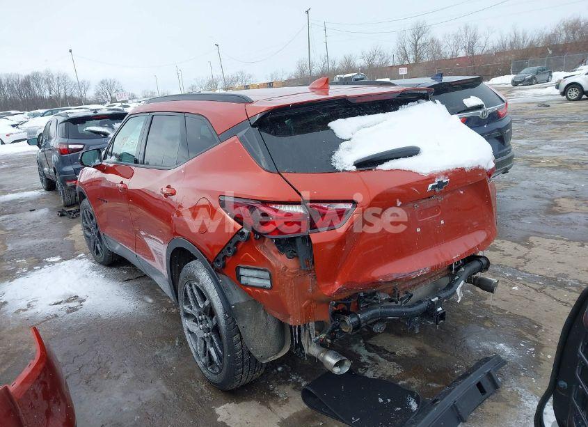 Photo 3 of 2021 Chevrolet Blazer AWD 2LT (VIN 3GNKBHRS0MS513826)