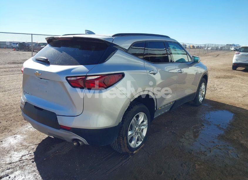 Photo 4 of 2020 Chevrolet Blazer AWD 2LT (VIN 3GNKBHRS1LS630913)