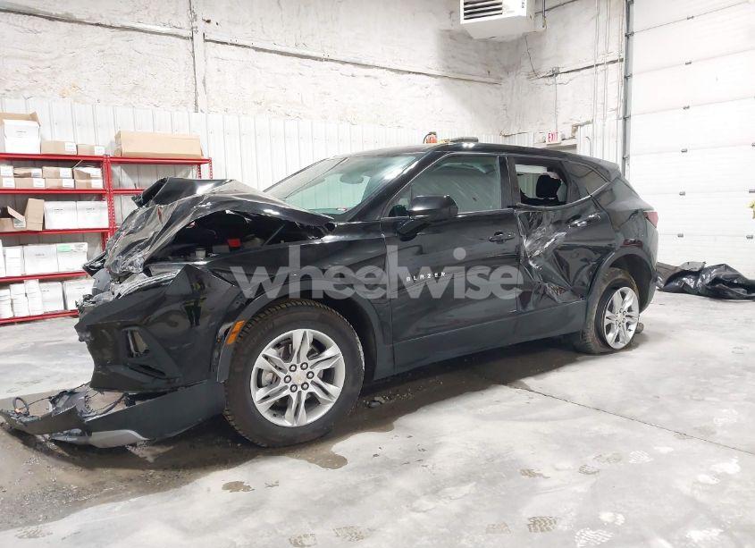 Photo 2 of 2020 Chevrolet Blazer AWD 2LT (VIN 3GNKBHRS2LS628801)