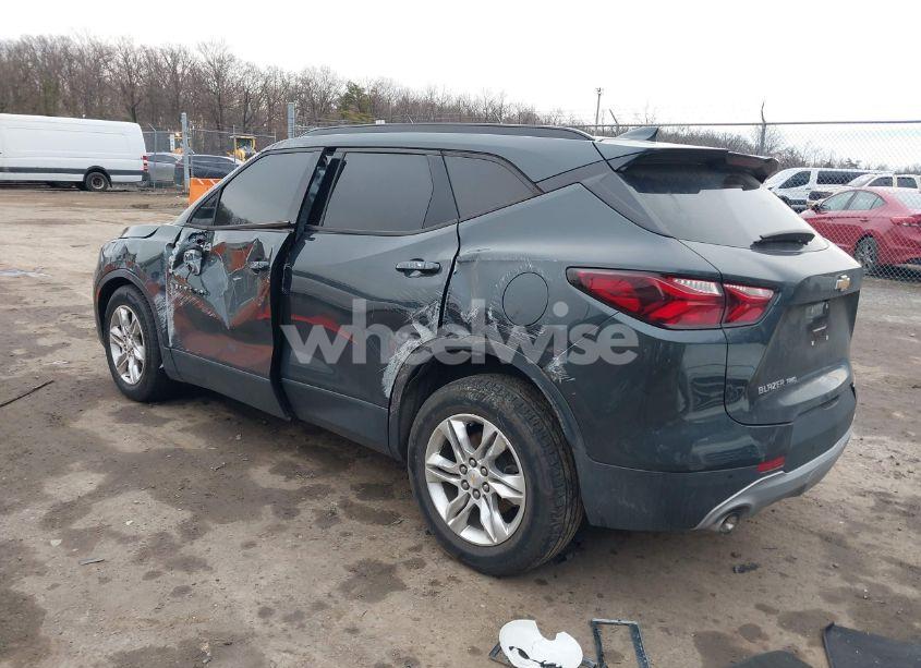 Photo 3 of 2019 Chevrolet Blazer (VIN 3GNKBHRS7KS586494)