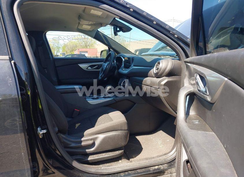 Photo 5 of 2021 Chevrolet Blazer AWD 2LT (VIN 3GNKBHRS8MS509815)