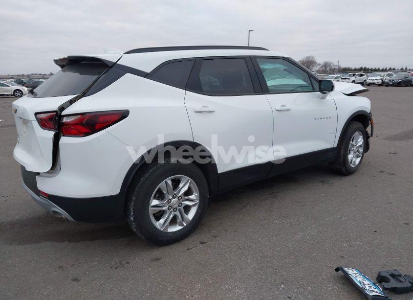 Photo 4 of 2021 Chevrolet Blazer AWD 2LT (VIN 3GNKBHRS9MS533072)