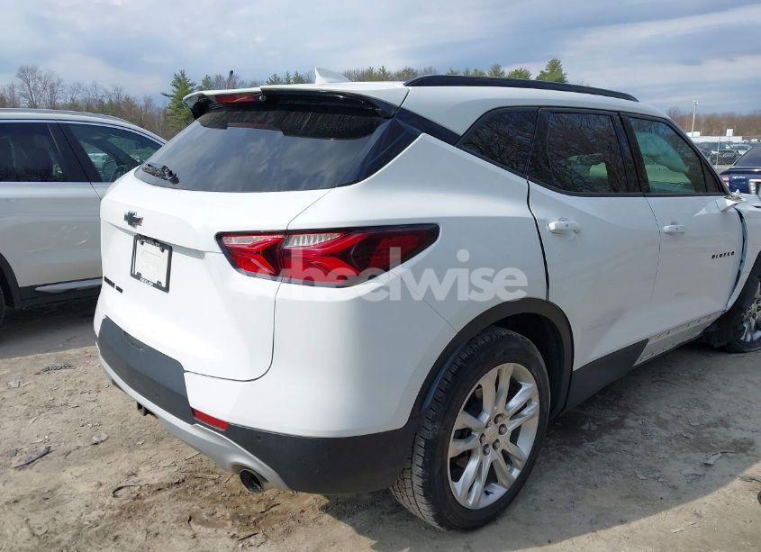 Photo 4 of 2019 Chevrolet Blazer (VIN 3GNKBHRSXKS591317)