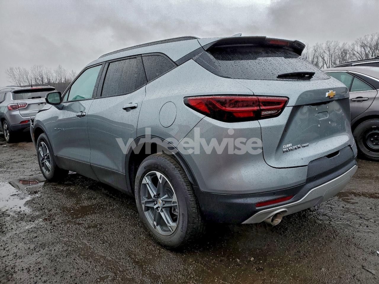 Photo 2 of 2024 CHEVROLET BLAZER 3LT (VIN 3GNKBJR45RS224537)
