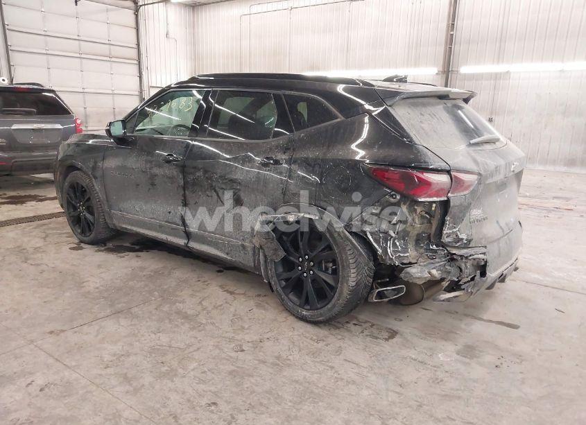 Photo 3 of 2019 Chevrolet Blazer RS (VIN 3GNKBJRS0KS598638)