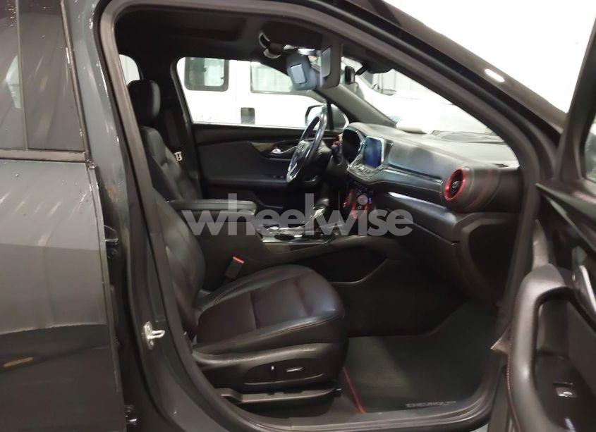 Photo 5 of 2019 Chevrolet Blazer RS (VIN 3GNKBJRS1KS702859)