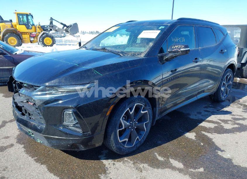 Photo 2 of 2019 Chevrolet Blazer RS (VIN 3GNKBJRS2KS654806)