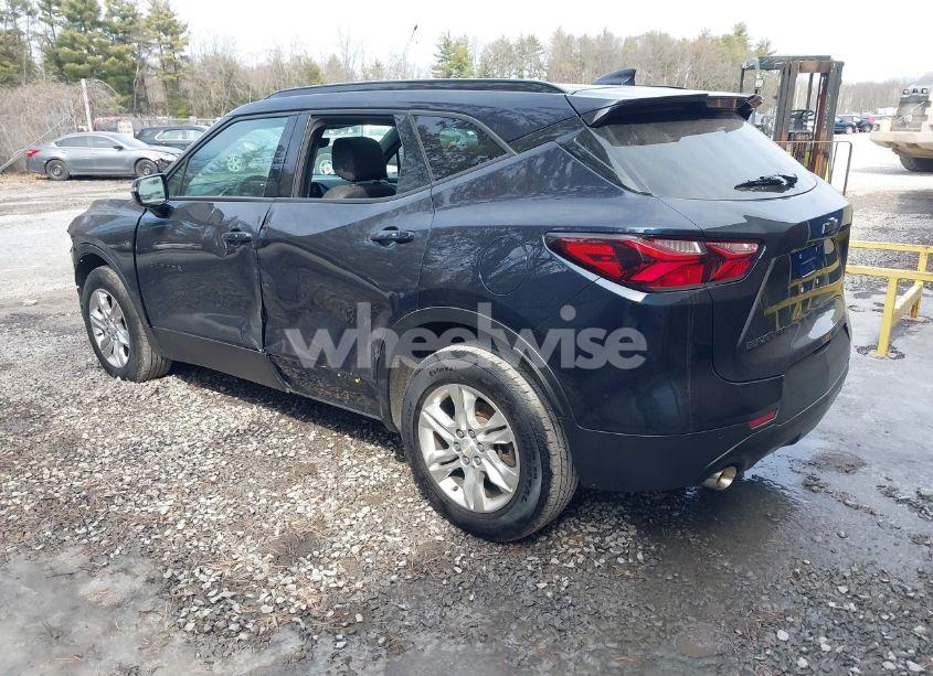 Photo 3 of 2021 Chevrolet Blazer AWD 3LT (VIN 3GNKBJRS3MS543233)