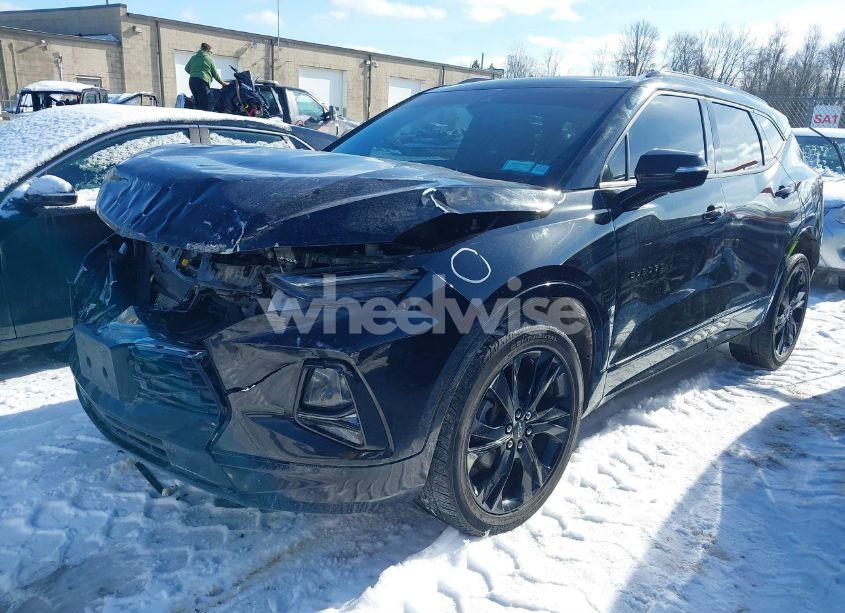 Photo 2 of 2019 Chevrolet Blazer RS (VIN 3GNKBJRS5KS696869)