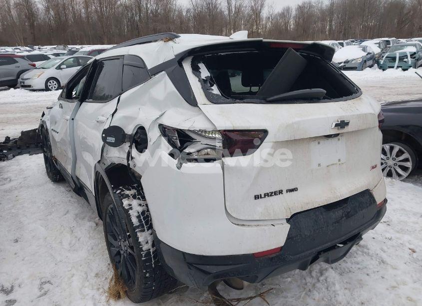Photo 3 of 2019 Chevrolet Blazer RS (VIN 3GNKBJRS7KS685243)
