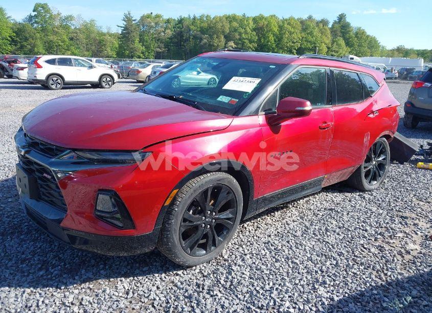 Photo 2 of 2019 Chevrolet Blazer RS (VIN 3GNKBJRS7KS693603)