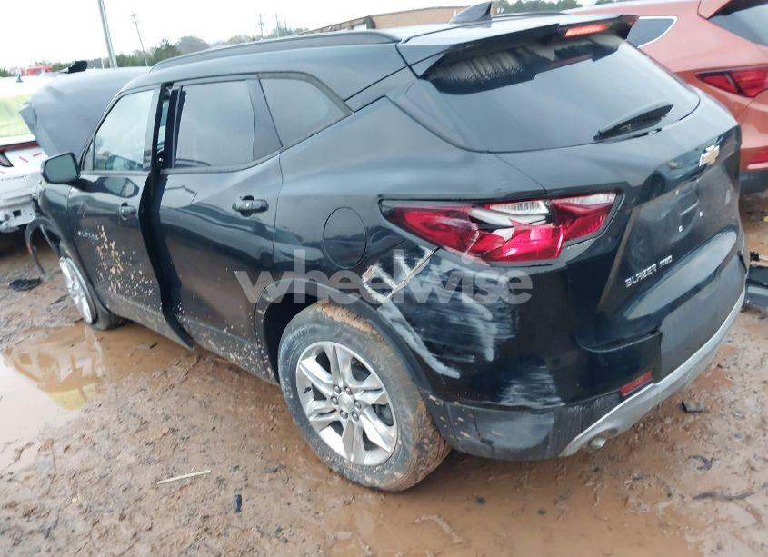 Photo 3 of 2021 Chevrolet Blazer AWD 3LT (VIN 3GNKBJRS7MS533966)