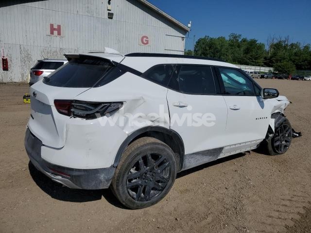 Photo 3 of 2024 CHEVROLET BLAZER 3LT (VIN 3GNKBJRS8RS239600)