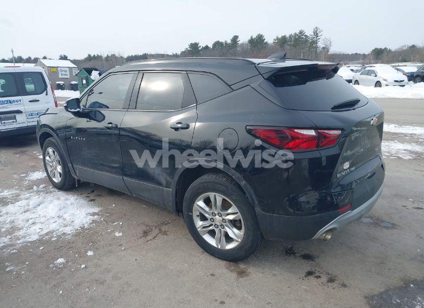 Photo 3 of 2020 Chevrolet Blazer AWD 3LT (VIN 3GNKBJRSXLS621909)